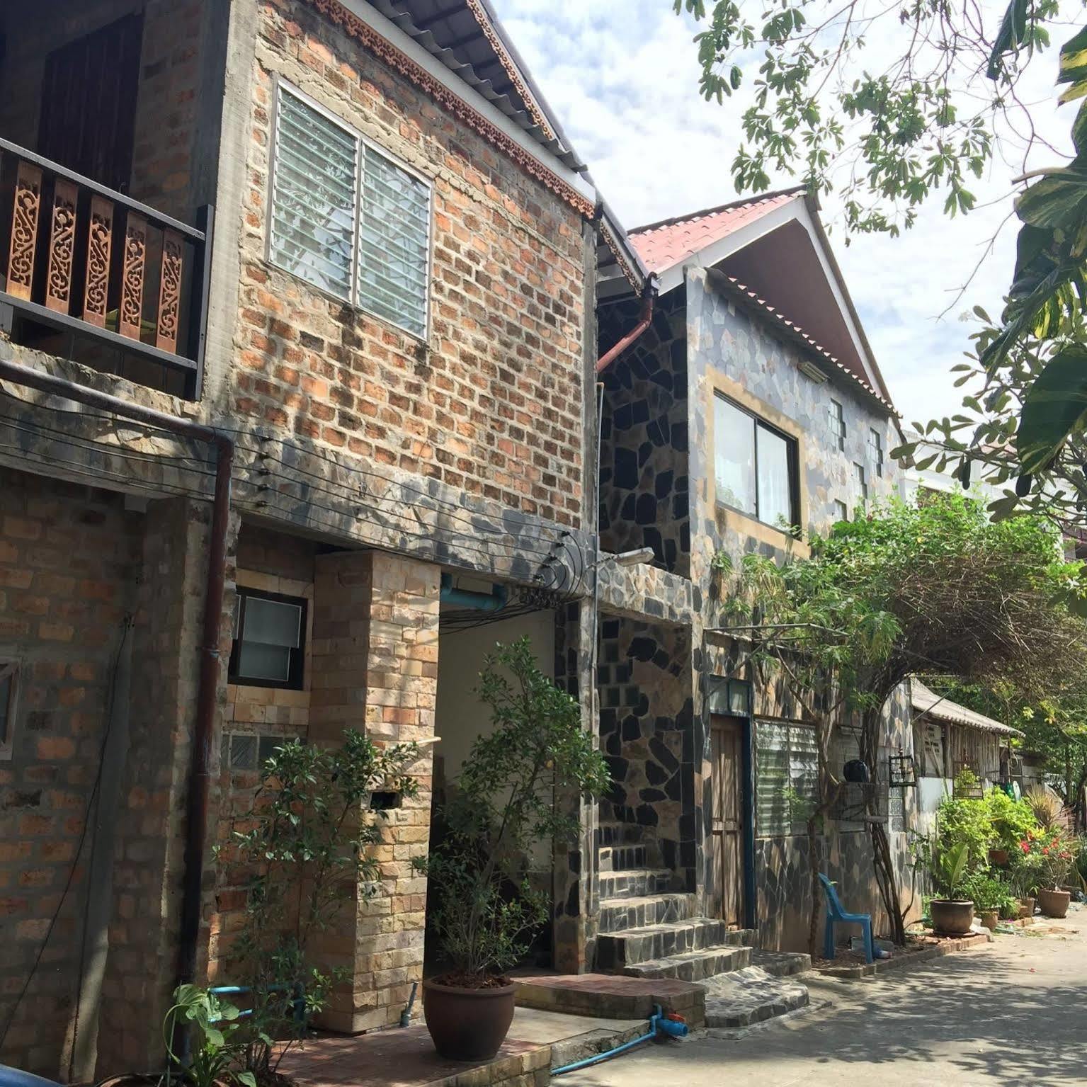 Baan Thai Homestay By Bgb Villas Ката Бийч Екстериор снимка