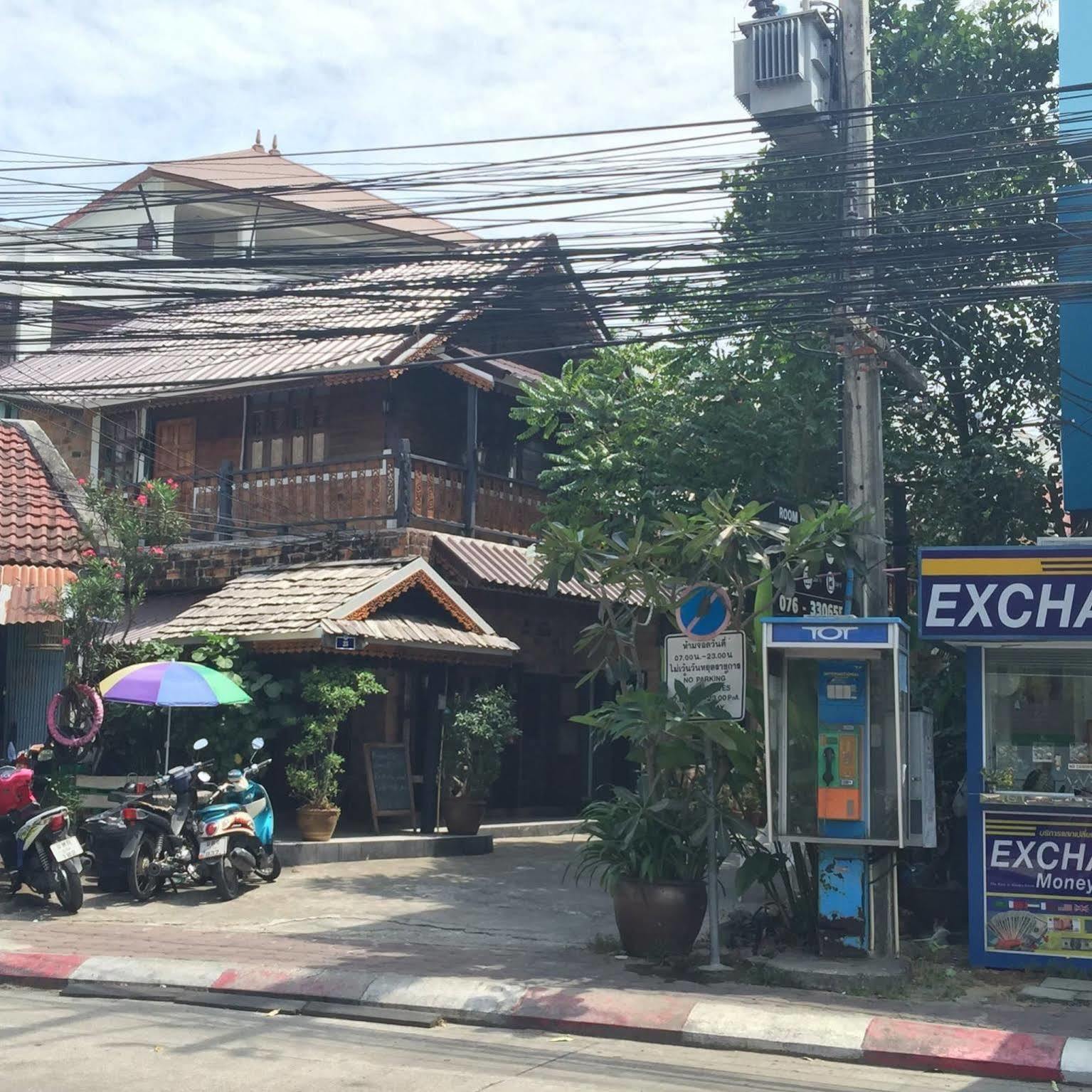Baan Thai Homestay By Bgb Villas Ката Бийч Екстериор снимка