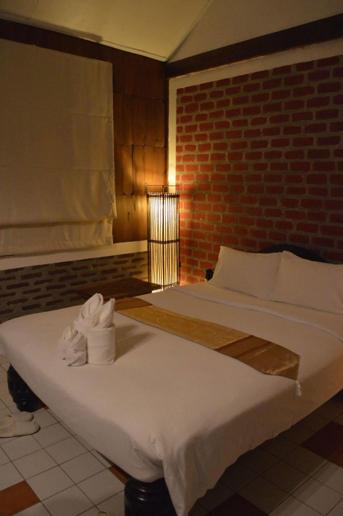 Baan Thai Homestay By Bgb Villas Ката Бийч Екстериор снимка