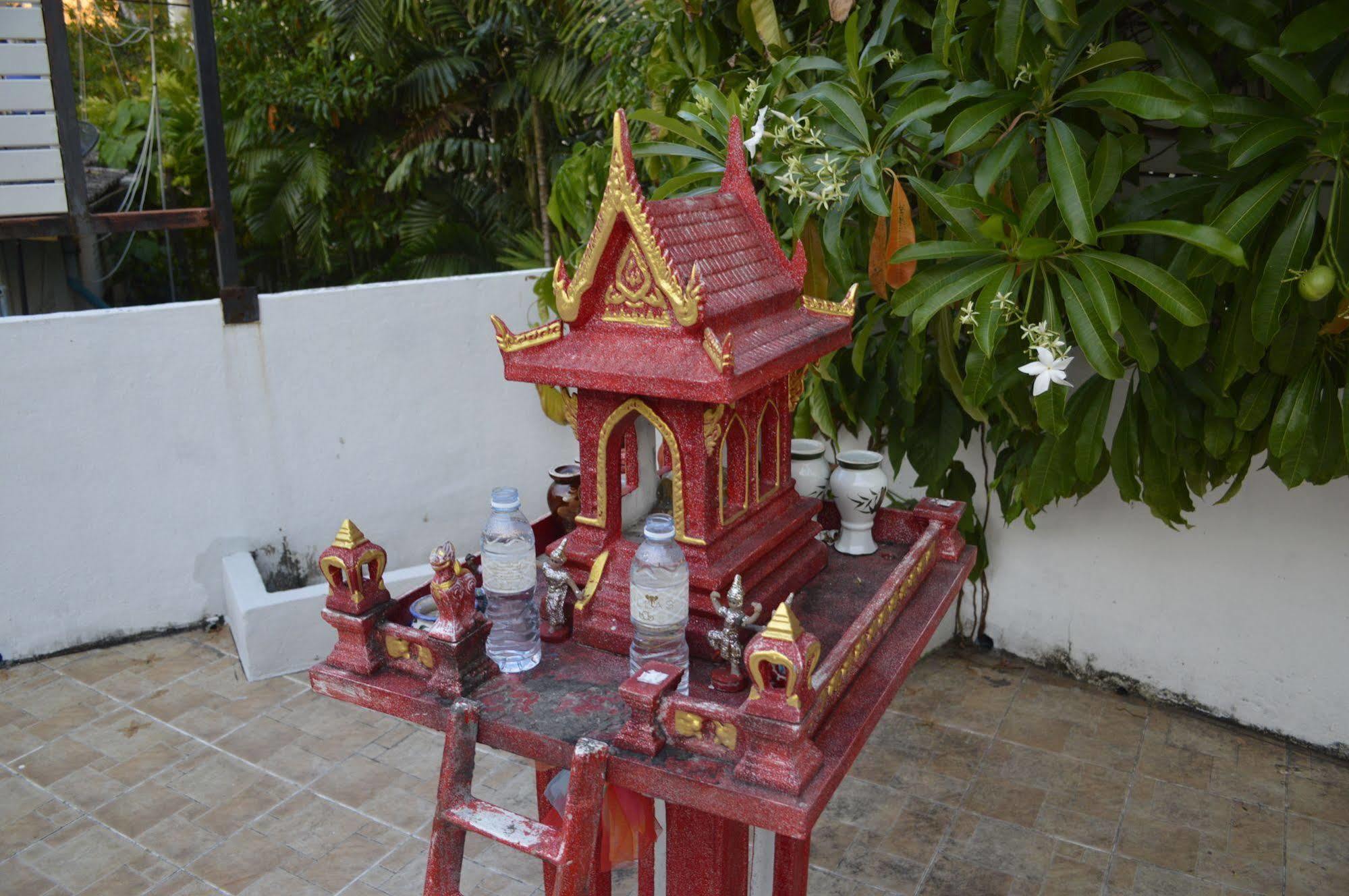 Baan Thai Homestay By Bgb Villas Ката Бийч Екстериор снимка